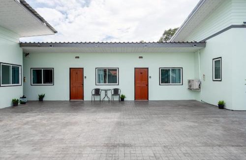 Pong Villa | 12 BR Blue Lake Residences Pattaya - Mabprachan Lake