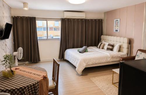 Ban Mai Hotel | IMPACT popular condo c5 แม่ตังค์
