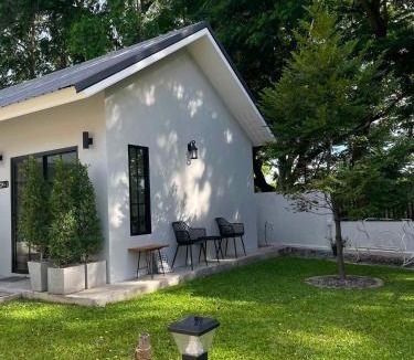 San Pa Thong House | Langbaan cafe and homestay
