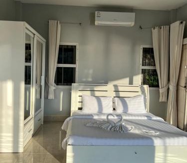 Sikao Apartment | The Sunset Suite Panoramic Sea Views