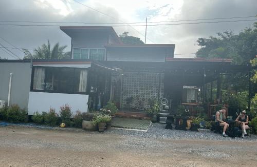 Khlong Sok House | KhaoSok blue mountain