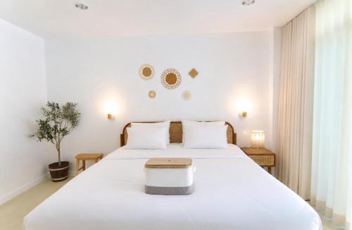 Ban Bang Saen Apartment | Beachfront Pool Access Apartment FREE Disney Plus