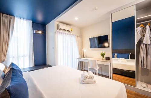 Bang Na Hotel | Blue Hippo & Red Crocodile Hotel