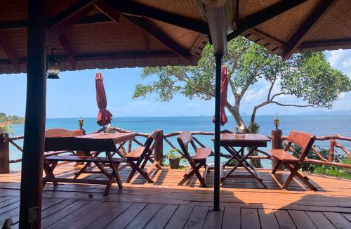 Nuea Khlong House | Banyan Bay Villas