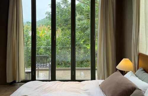 Khao Yai National Park House | kind of green house
