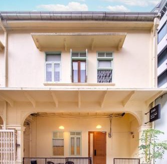 Si Phraya House | Heritage Family Home Spacious & Central Location