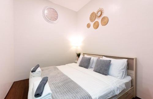 Si Phraya House | Heritage Family Home Spacious & Central Location