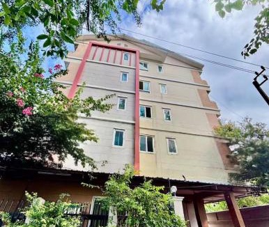 Chan Kasem House | 307 Budget Room, wifiutilities Bangkoks center