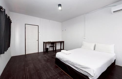 Wat Bowon Niwet Apartment | Mitr Inn Khaosan - มิตร อินน์ ตรอกข้าวสาร