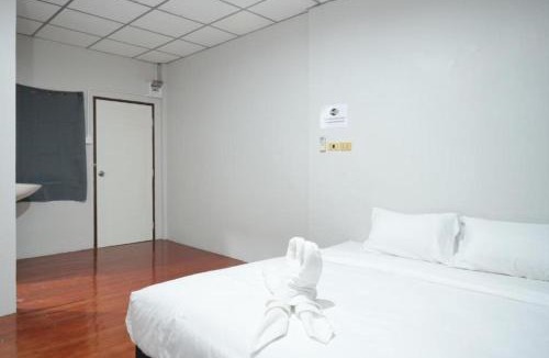 Ban Phan Thom Apartment | AT Pranakorn แอท พระนคร ตรอกข้าวสาร