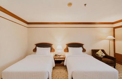 Pak Nakhon Hotel | The Twin Lotus Hotel