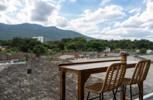 Chang Phueak Villa | Montanas Pool Villa Near Nimman , Daily maid