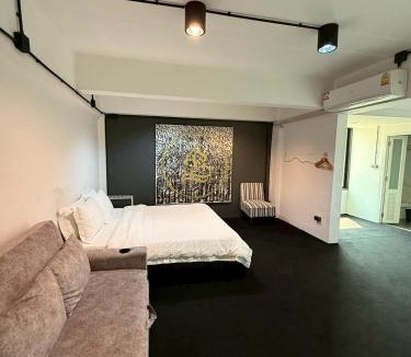 Sri Phum Hostel | G Lighthouse