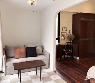 Pratunam House | Pennkiat House