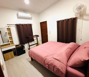 Baan Tai Hostel | Moon house Beach Hostel