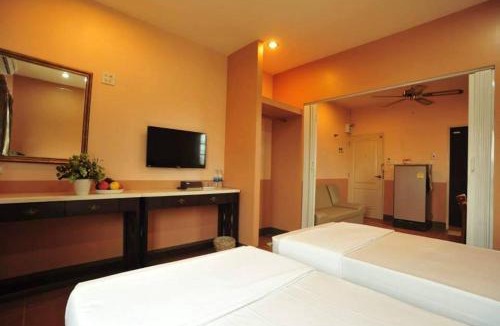 Phetchaburi Bed & Breakfast | Kireeya Villa