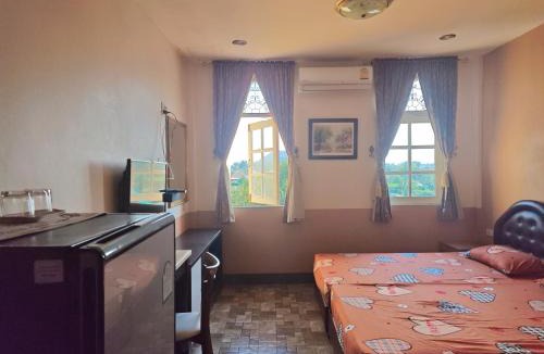 Phetchaburi Bed & Breakfast | Kireeya Villa