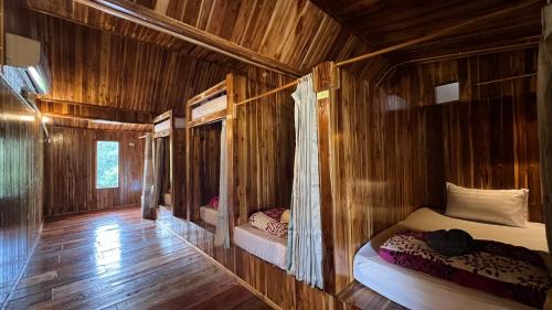 Nong Khiaw Hostel | Eco Farm Stay and Hostel