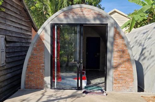 Kampot Hostel | The Bear Bungalow