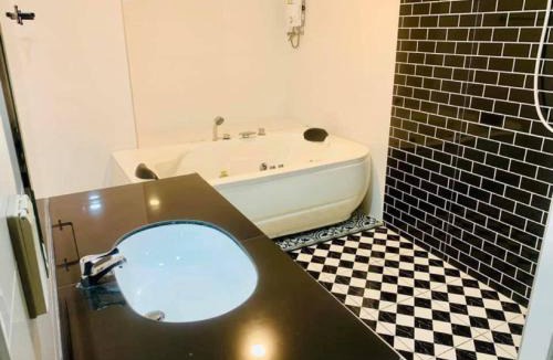 Samut Sakhon Hotel | เคทูกรีน สุพรรณบุรี