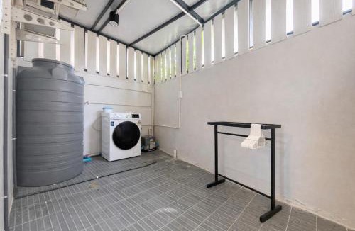 Warin Chamrap House | Hug Rooms - 1 Bedroom with 1 Living Room, Pet Friendly