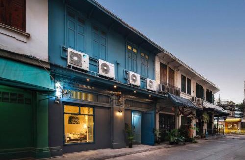Si Phraya House | Non Inn The Post and Barber 3 Bedroom Riverside Shophouse with King and Twin Rooms