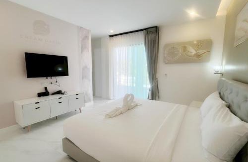 Samut Sakhon Bed & Breakfast | Pool villa Cream Darin