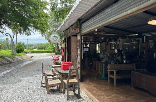 Nam Pat Hotel | Wang nam yen hill วังน้ำเย็นฮิลล์
