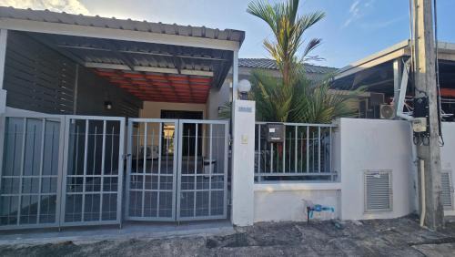 Sa Khu Resort | Joyful House Naiyang beach