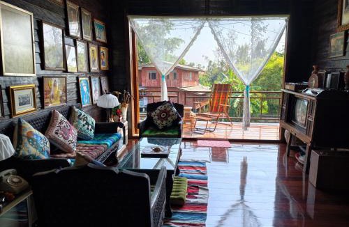 Chom Thong House | นำสมัย สุขใจ สนามชัย