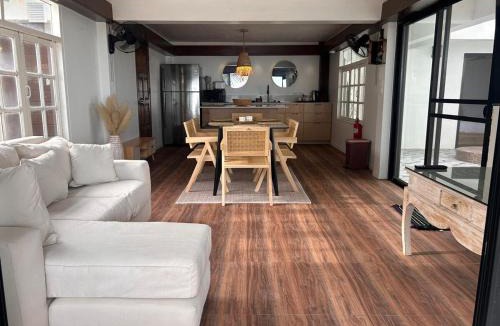 Laem Set Villa | Bang Kao Beachfront Villa