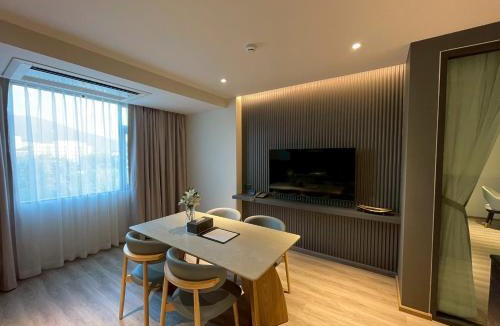 Chang Phueak Hotel | The Clover