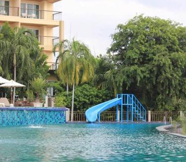 Ban Chang Resort | Royal Phala Cliff Beach Resort