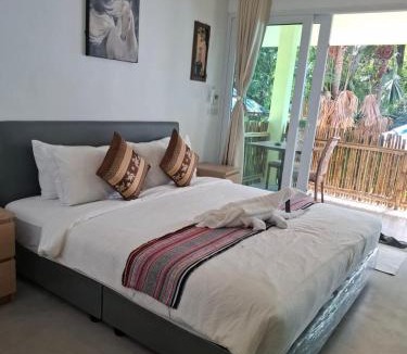 Ko Chang House | Jungle Breeze Bungalow, Fast WiFi, Quiet Retreat