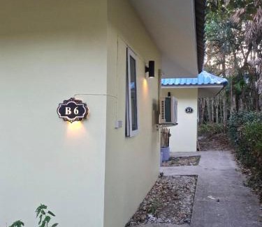 Ko Chang House | Jungle Breeze Bungalow, Fast WiFi, Quiet Retreat