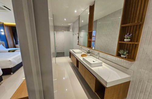 Lat Krabang Other | THE O-ZONE AIRPORT Riviera Lodge - Offer one free trip to or from Suvarnabhumi Airport