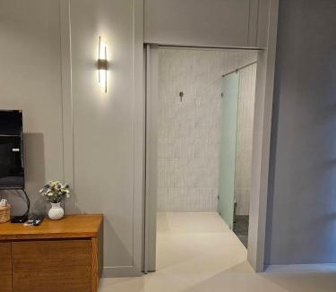 Lat Krabang Other | THE O-ZONE AIRPORT Riviera Lodge - Offer one free trip to or from Suvarnabhumi Airport