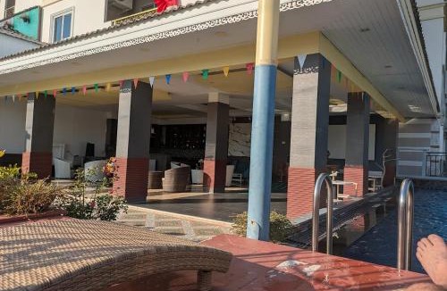 Bang Sao Thong Hotel | Napheera Royal Tel
