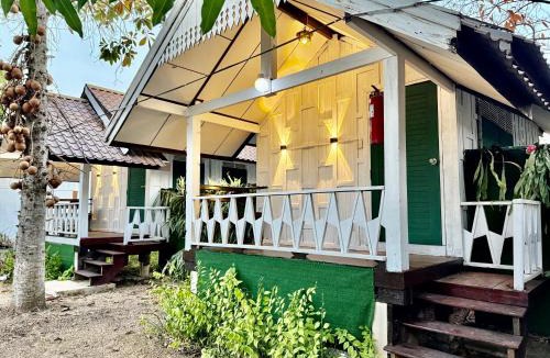 Udon Thani Resort | Ban Mali Cafe & Riverside Stay