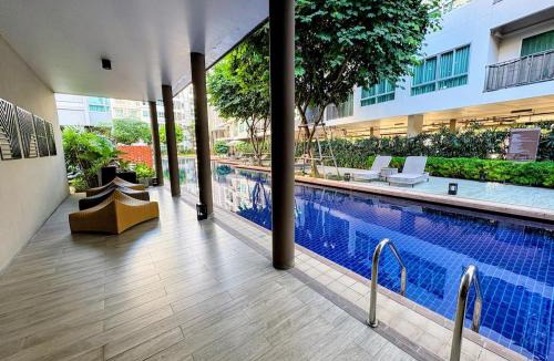 Chiang Mai Apartment | Studio Near Central Festival Includes Street Parking