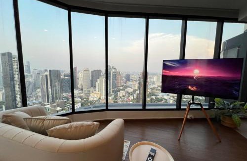 Khlong Tan Apartment | 43F Skyline View BTS Thonglor