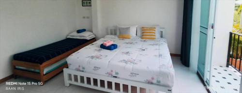 Salaya Villa | Baan Iris Salaya
