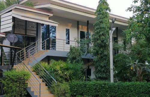 Phen Hotel | โรงแรมเพ็ญวิวรีสอร์ท Phenview resort