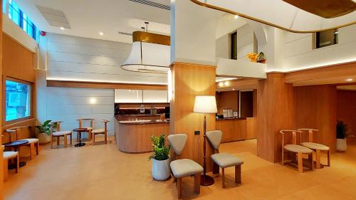 Pathumwan Hotel | Marwin Monique Hotel