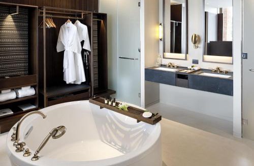 Takua Pa Hotel | Pullman Khao Lak Resort