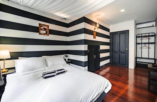 Chakkrawat House | Hidden Oasis House in Bangkok Chinatown Self Check-in