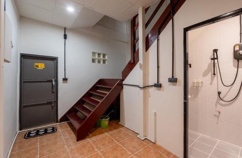 Pom Prap Villa | Cool cozy In Yaowarat