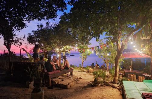 Koh Rong Sanloem Hostel | Dragonfly Guesthouse M'Pai Bay