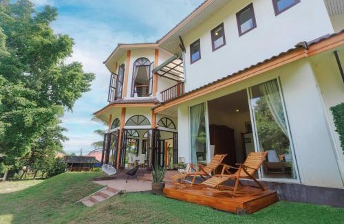 Mae Jo Villa | Private 400m2 Villa - Hearth - Mountain View - Huge yard - AC - Late Check-in