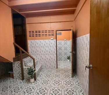 Bang Yi Ruea House | best 148 train staytion